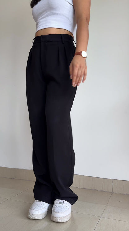 Crepe Straight Leg Pleated Trouser | Black Bolt